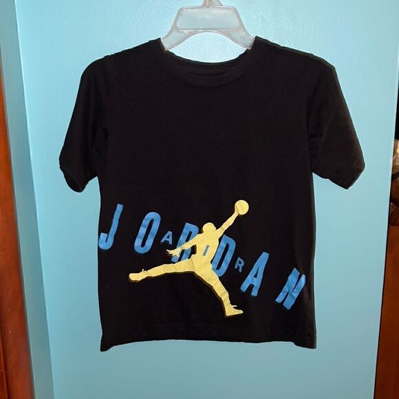 Kids Jordan tee shirt   - Picture 1 of 3